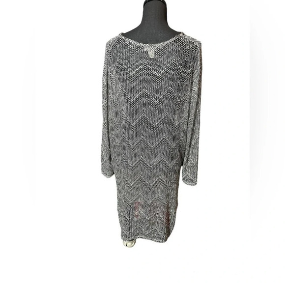 Jordan Taylor V-Neck Swimsuit Cover up size Medium - Picture 3 of 5